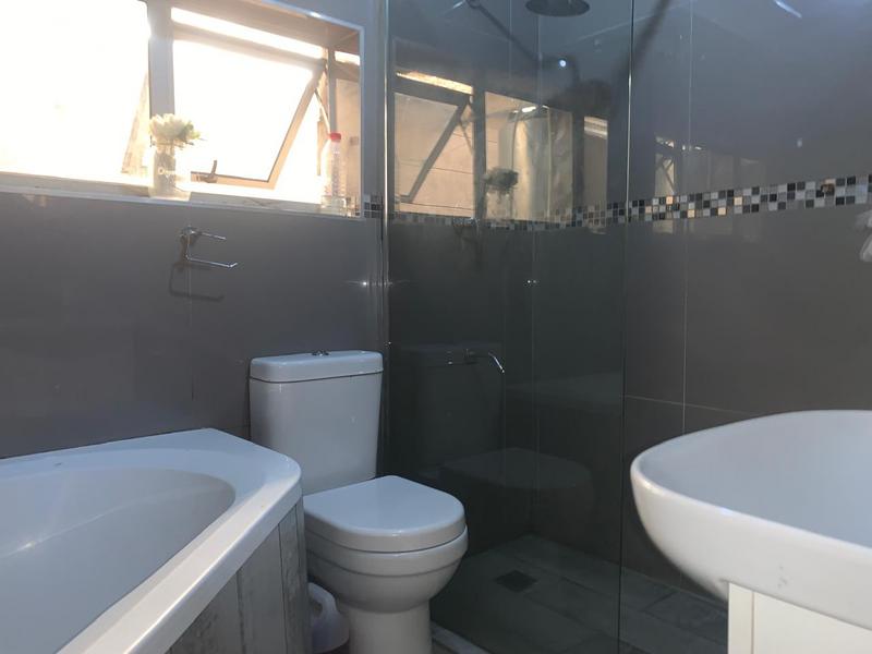 3 Bedroom Property for Sale in Woodlands Western Cape